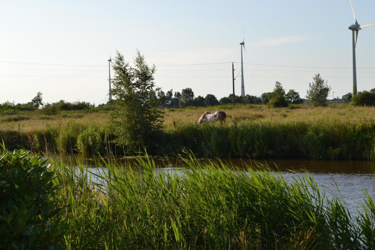 Ferienhaus Am Wasser Hinte Exteriör bild