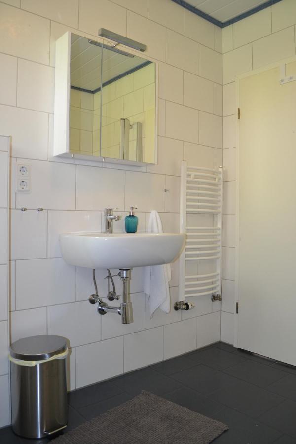Ferienhaus Am Wasser Hinte Exteriör bild